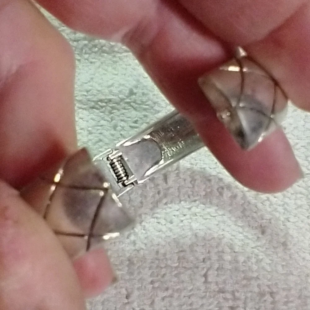 Silvertone crystal 🔮 hinged bracelet premier designs